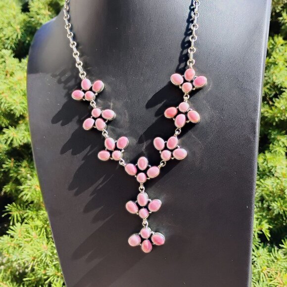 Southwest Cowgirl Pink Conch Shell Cluster Sterling Silver Lariat Necklace - Picture 1 of 9
